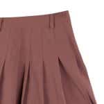 دامن پلیسه ای قهوه ای زنانه نمای نزدیک