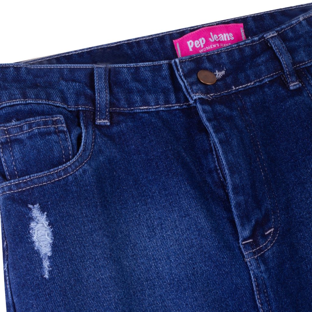 شلوار جین آبی تیره نمای نزدیک