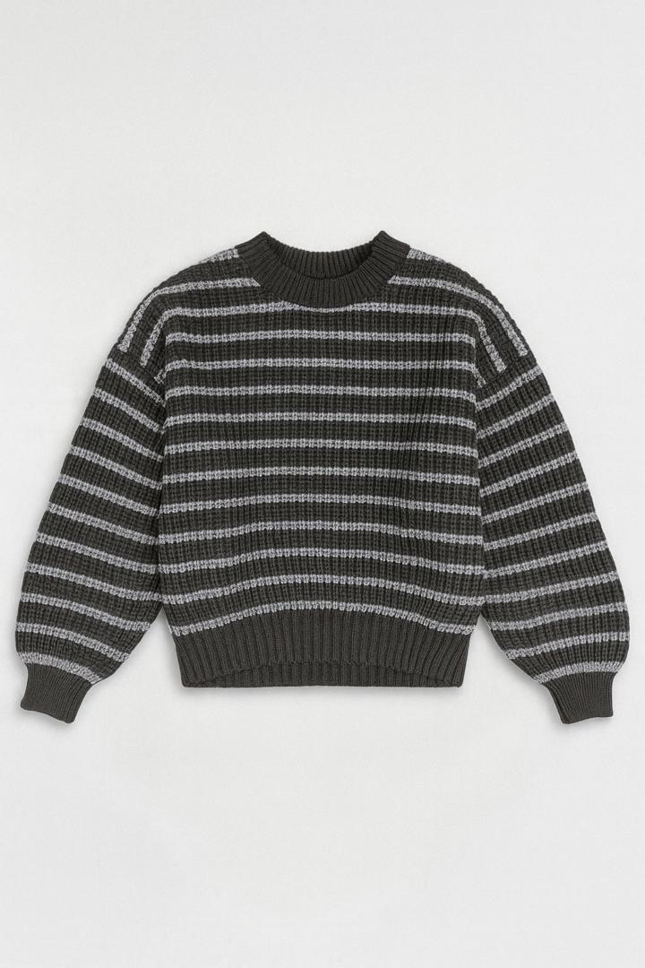 WhatsApp Image 2025-10-30 at 13.09.40 (3) بافت راه راه زنانه طوسی رنگ