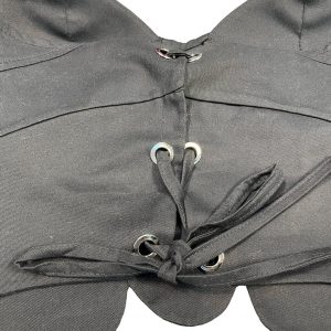 نمای پشت کراپ دکلته مشکی زنانه