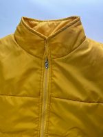 نمای یقه پافر زرد