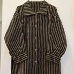 نمای جلو ژآکت قهوه ای زنانه