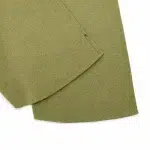 نمای دمپا نزدیک شلوار کمر کش بافت سبز زنانه